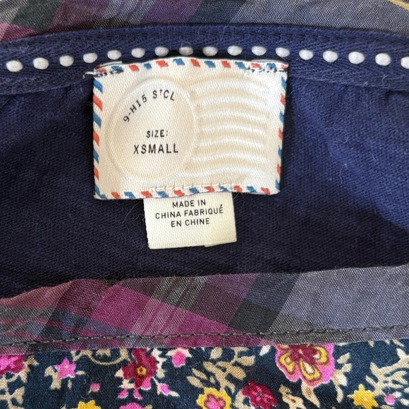 XS Anthropologie Postmark Navy Floral and Plaid Contrast Top - Picture 8 of 14